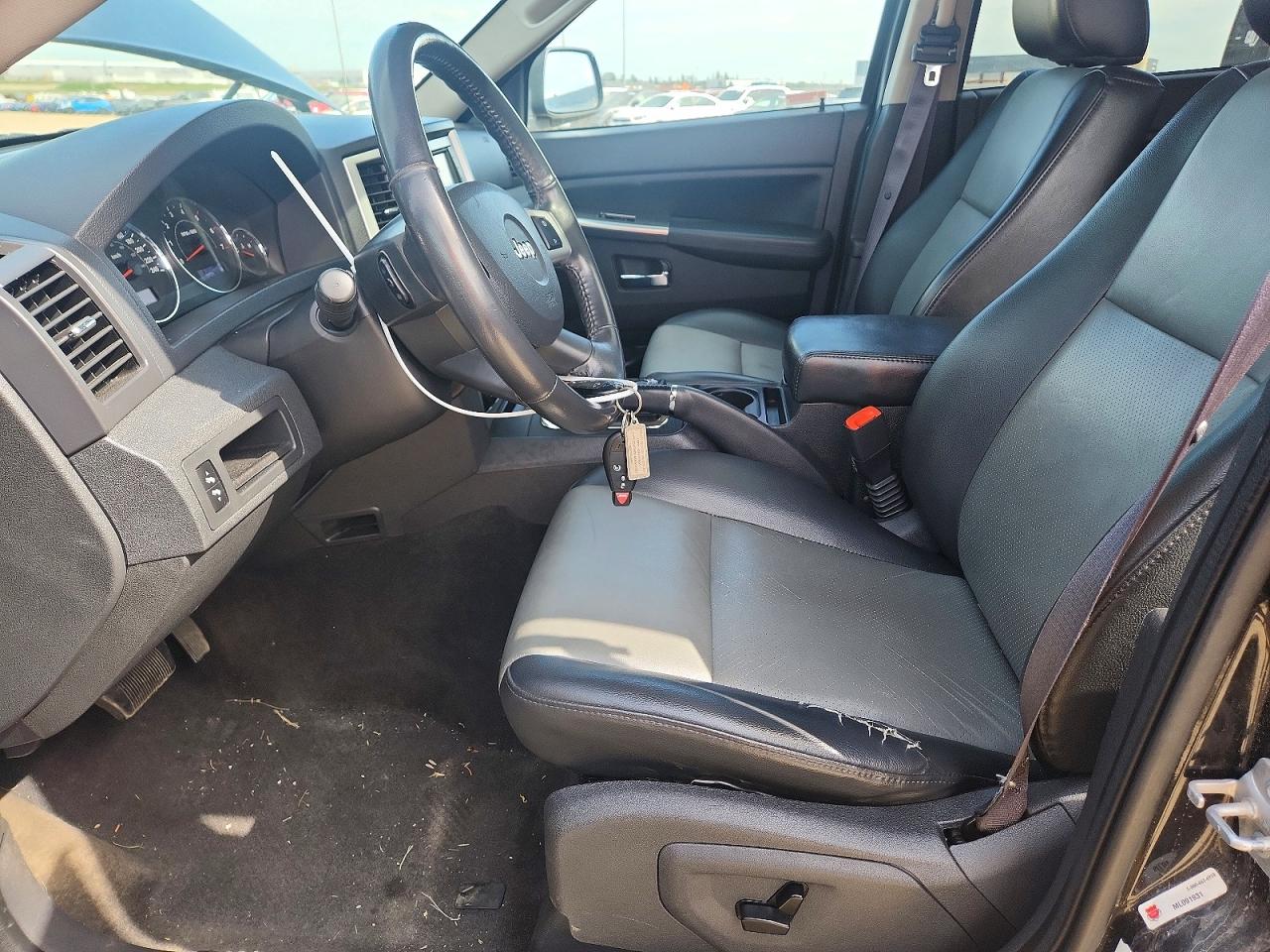 2008 Jeep Grand Cherokee Laredo Black vin: 1J8HR48M88C514091