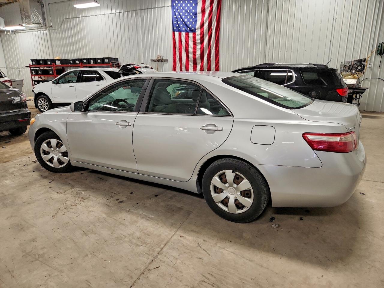 2009 Toyota Camry Le Silver vin: 4T1BE46K99U833050