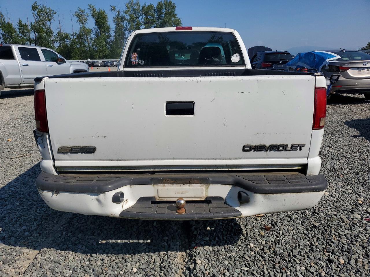2003 Chevrolet S Truck S10 White vin: 1GCCS19X538173998