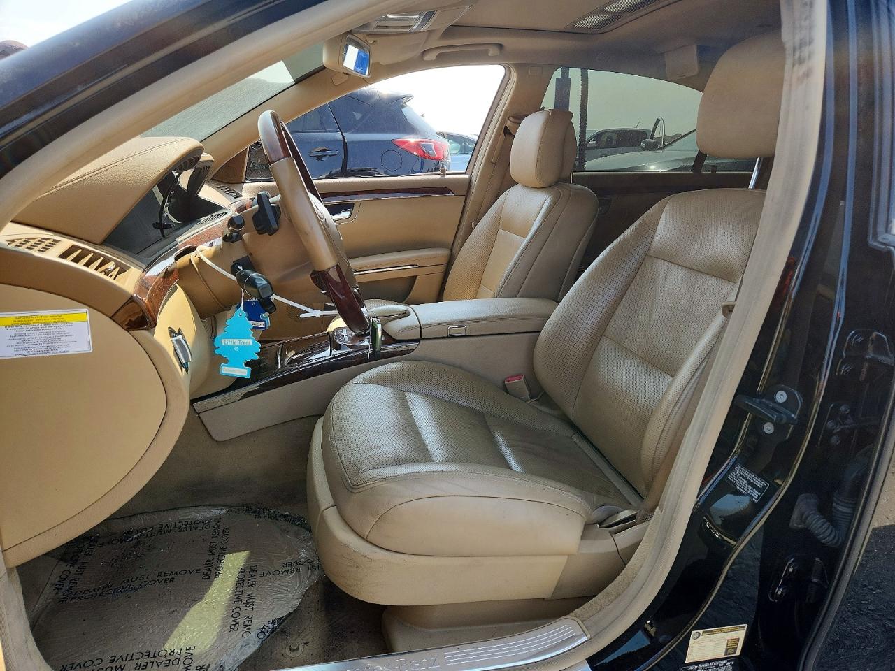 2012 Mercedes-benz S 550 Black vin: WDDNG7DB1CA440707