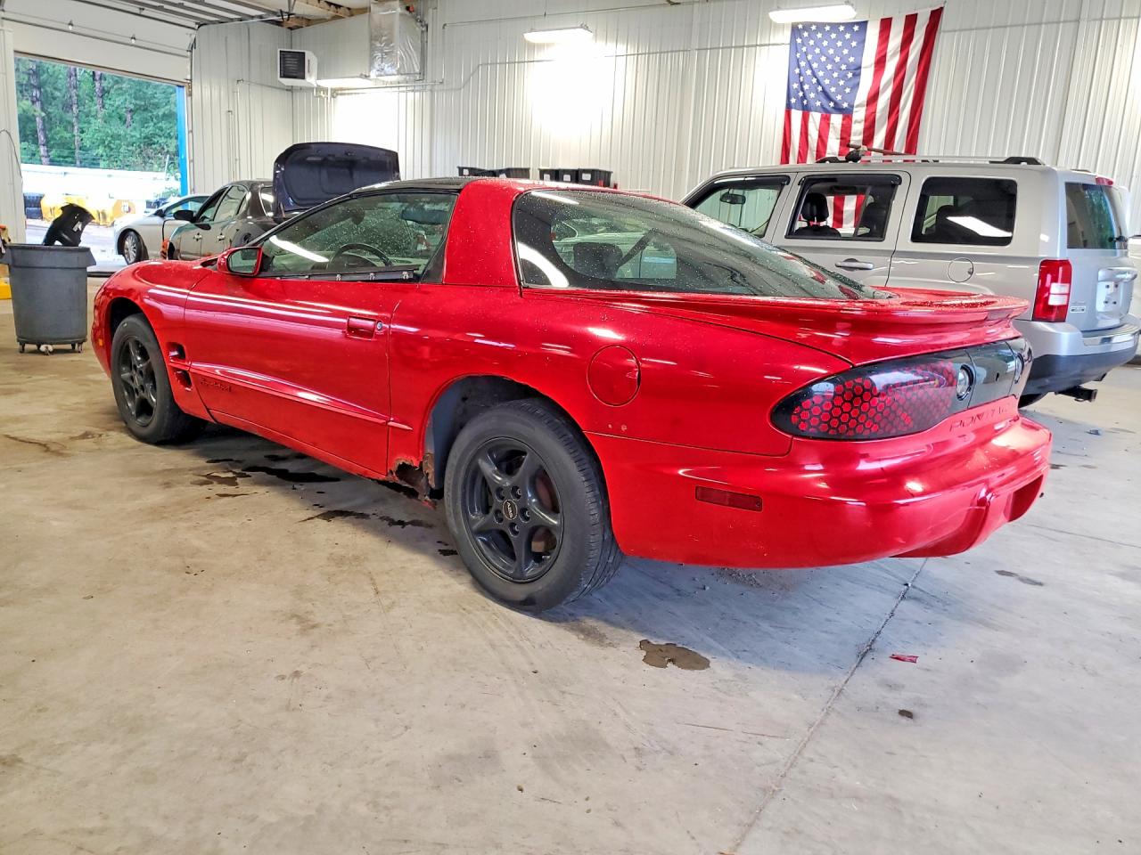 2000 Pontiac Firebird Red vin: 2G2FS22K3Y2160760