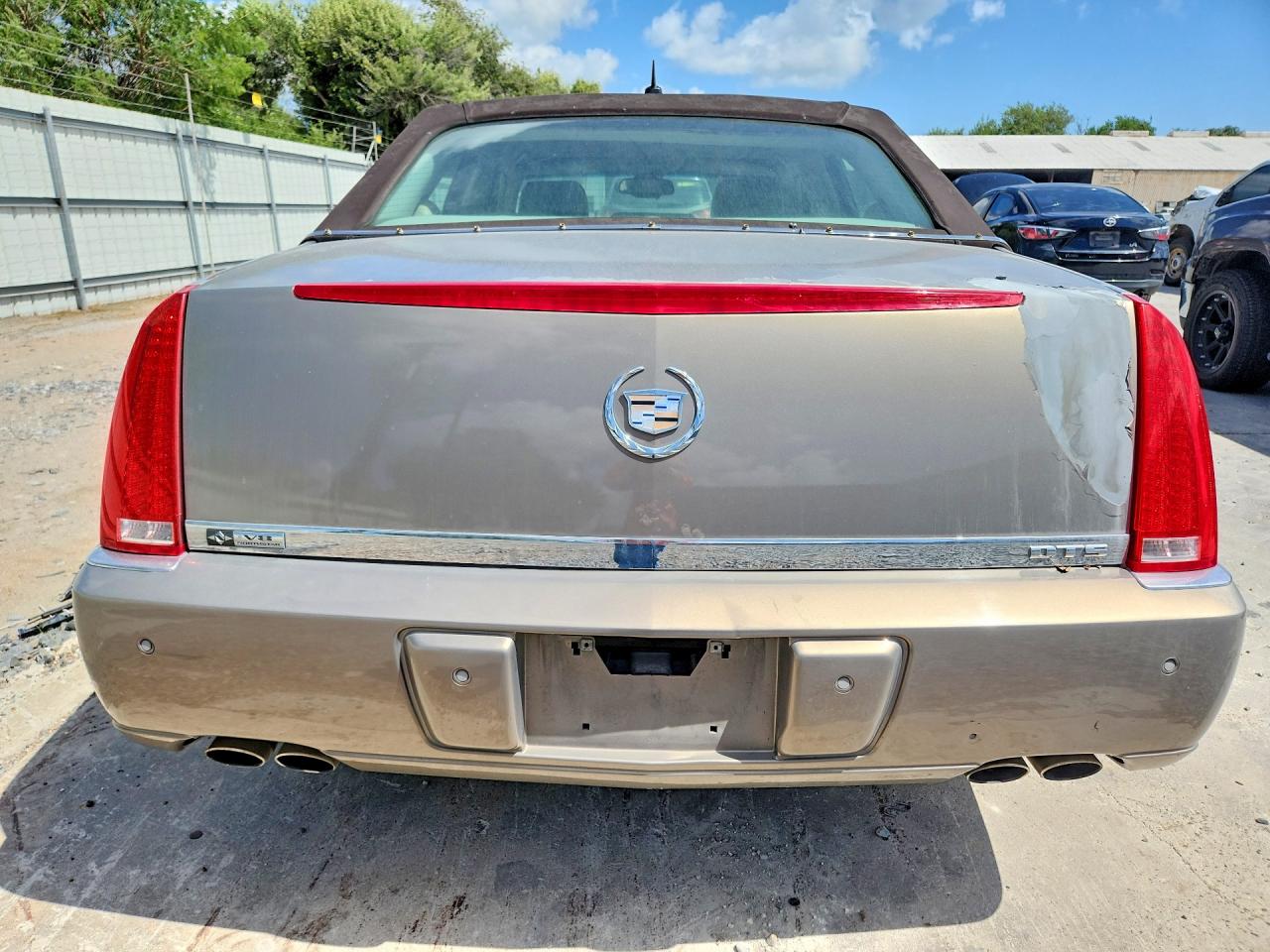 2006 Cadillac Dts Gold vin: 1G6KD57Y56U242521