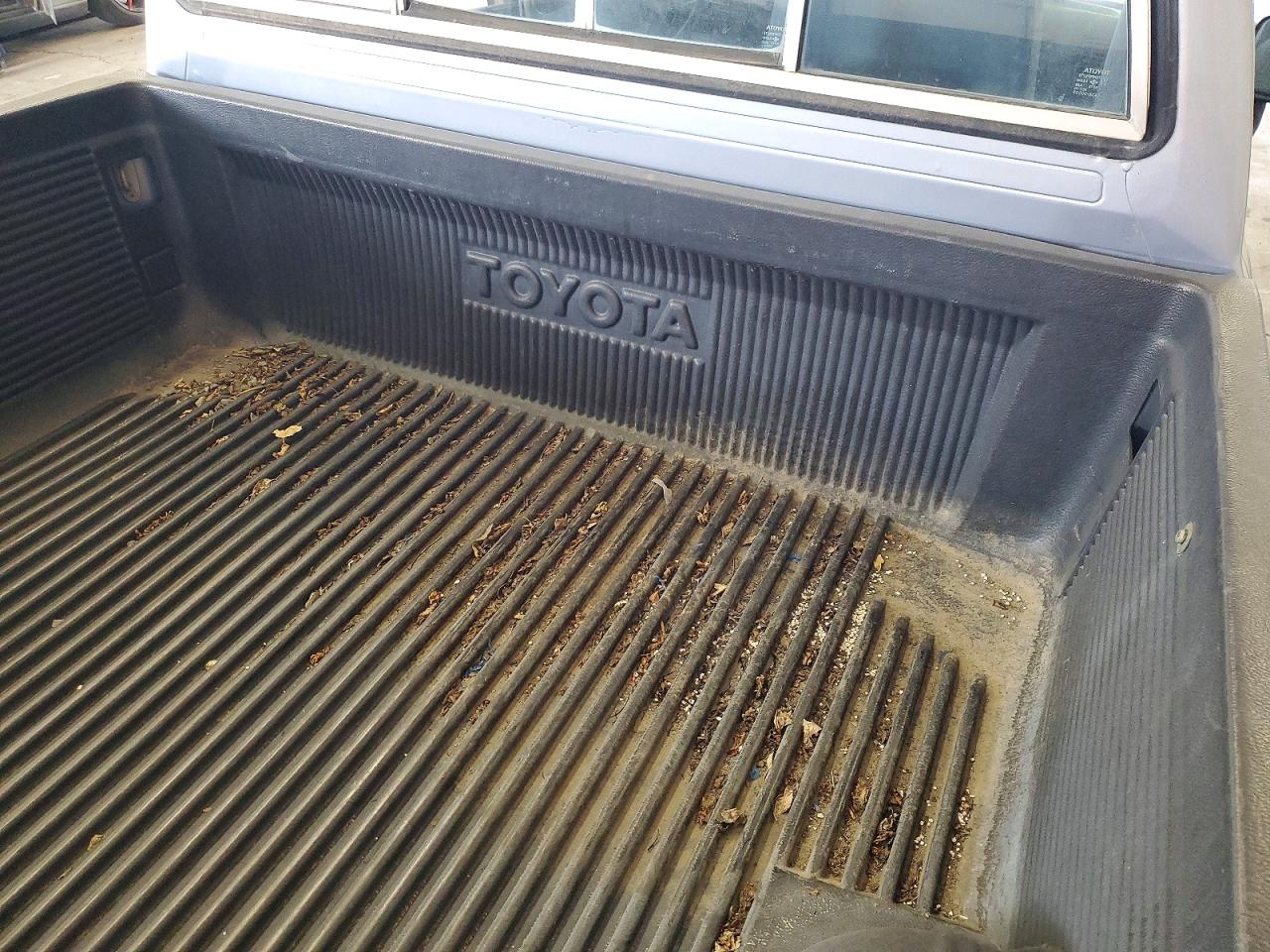 1991 Toyota Pickup Deluxe Blue vin: JT4RN82P9M5035114