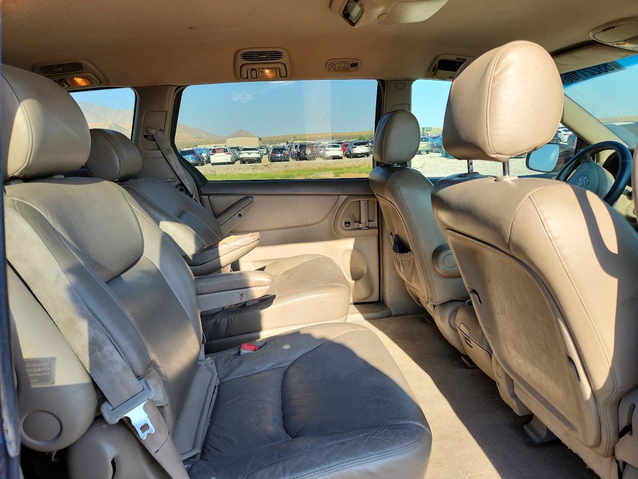 2004 Toyota Sienna Xle 7 Passenger Burgundy vin: 5TDZA22C54S142189