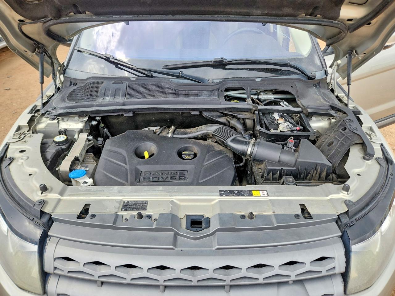 2013 Land Rover Range Rover Evoque Pure Gold vin: SALVN2BG3DH771713