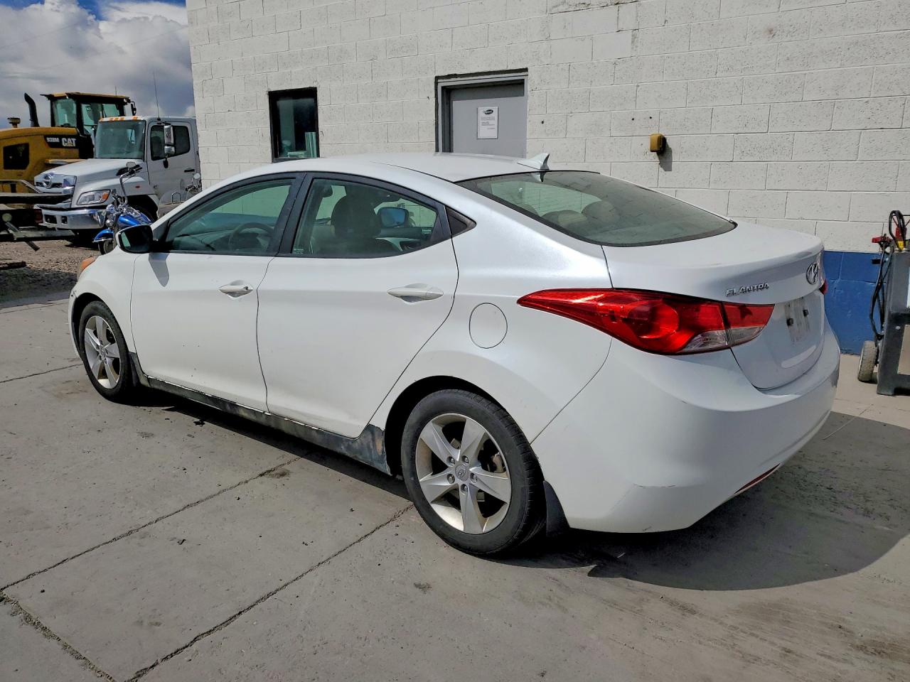 2013 Hyundai Elantra Gls White vin: 5NPDH4AE0DH307074