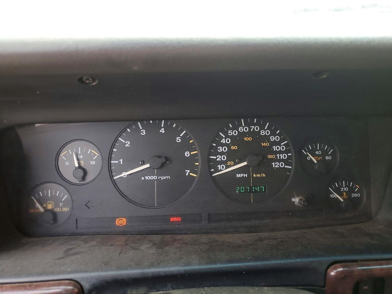 1998 Jeep Grand Cherokee Laredo Gray vin: 1J4GZ58Y2WC157042