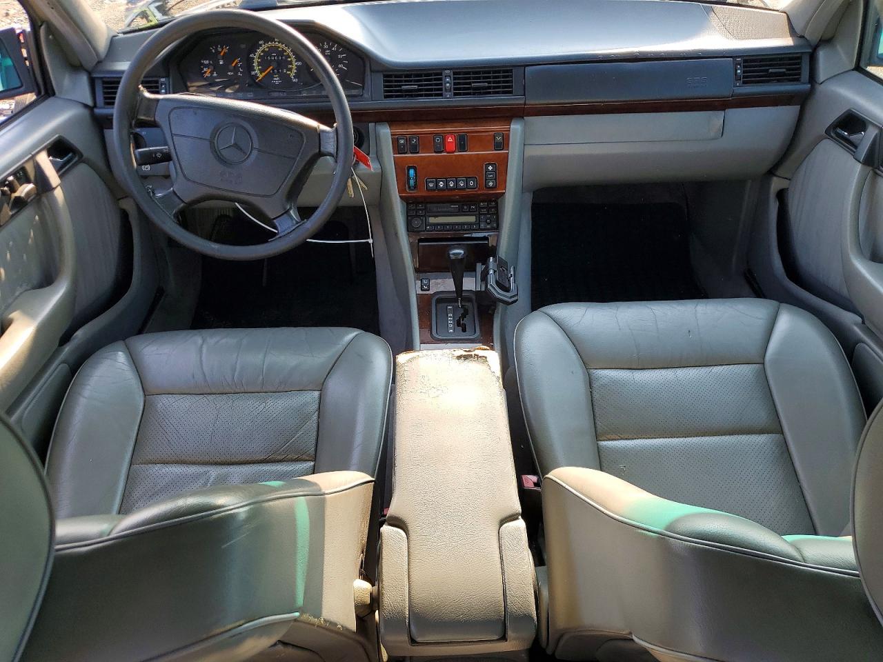 1995 Mercedes-benz E 300d Blue vin: WDBEB31E0SC240130