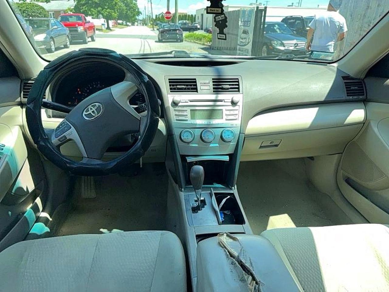 2011 Toyota Camry Base Gold vin: 4T4BF3EK6BR098855