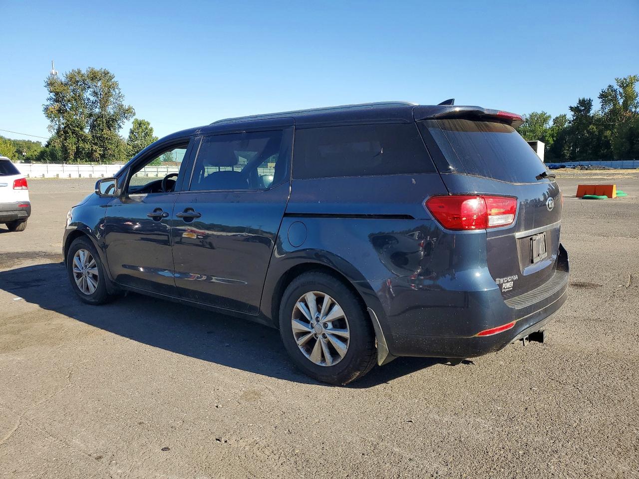 2015 Kia Sedona Lx Blue vin: KNDMB5C17F6050400