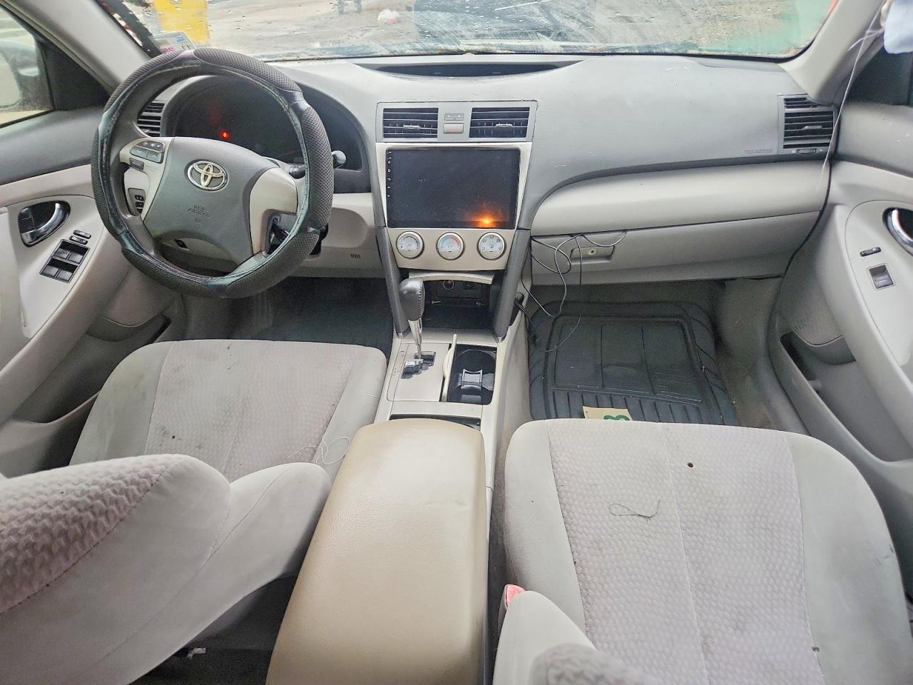 2011 Toyota Camry Le Gray vin: 4T1BF3EK1BU761825