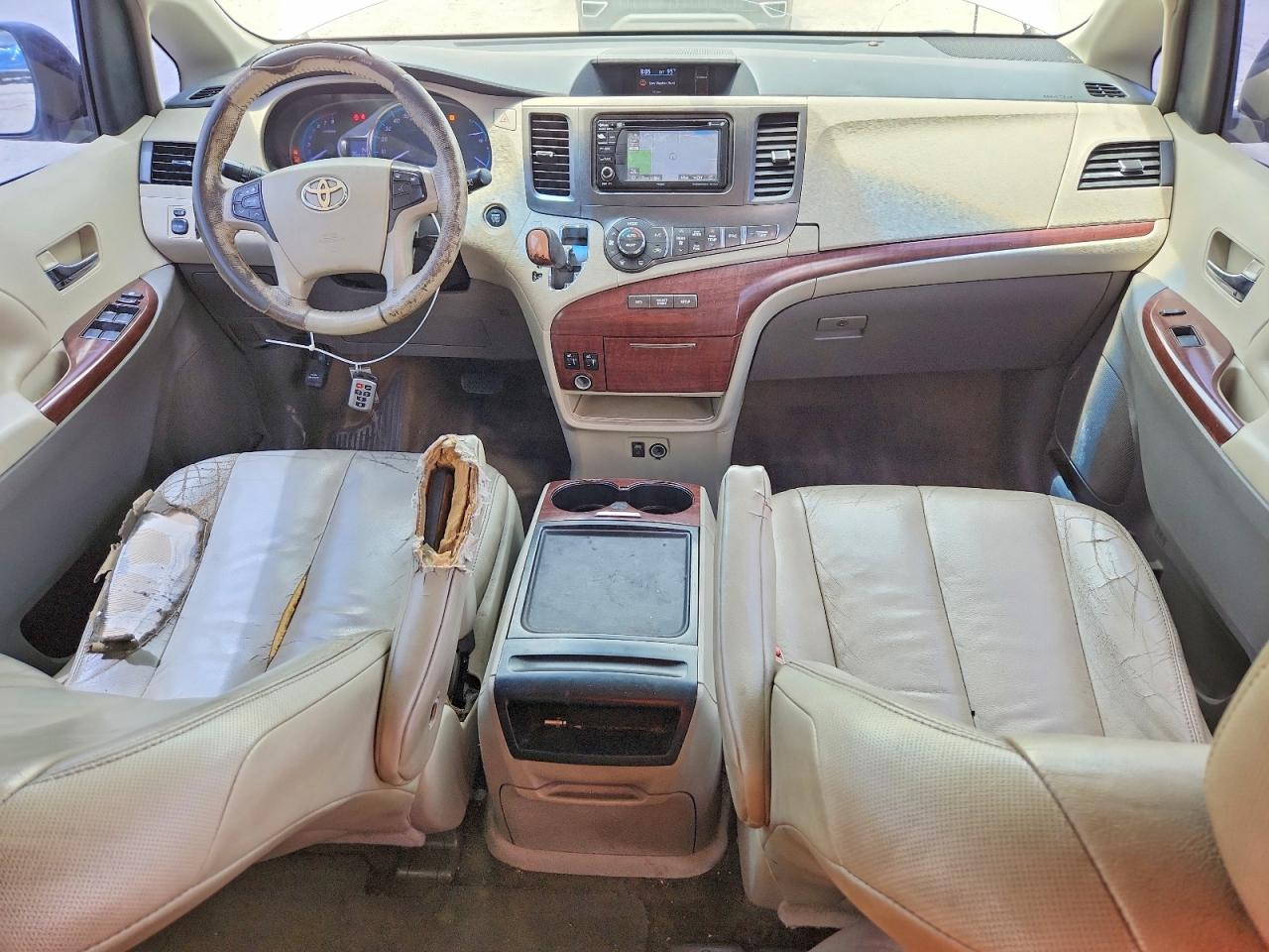 2014 Toyota Sienna Xle 8-passenger Beige vin: 5TDYK3DC7ES456102