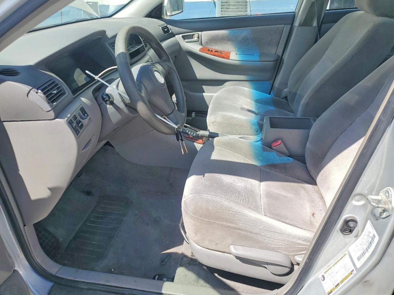 2005 Toyota Corolla Le Серебряный vin: 1NXBR32E25Z438457