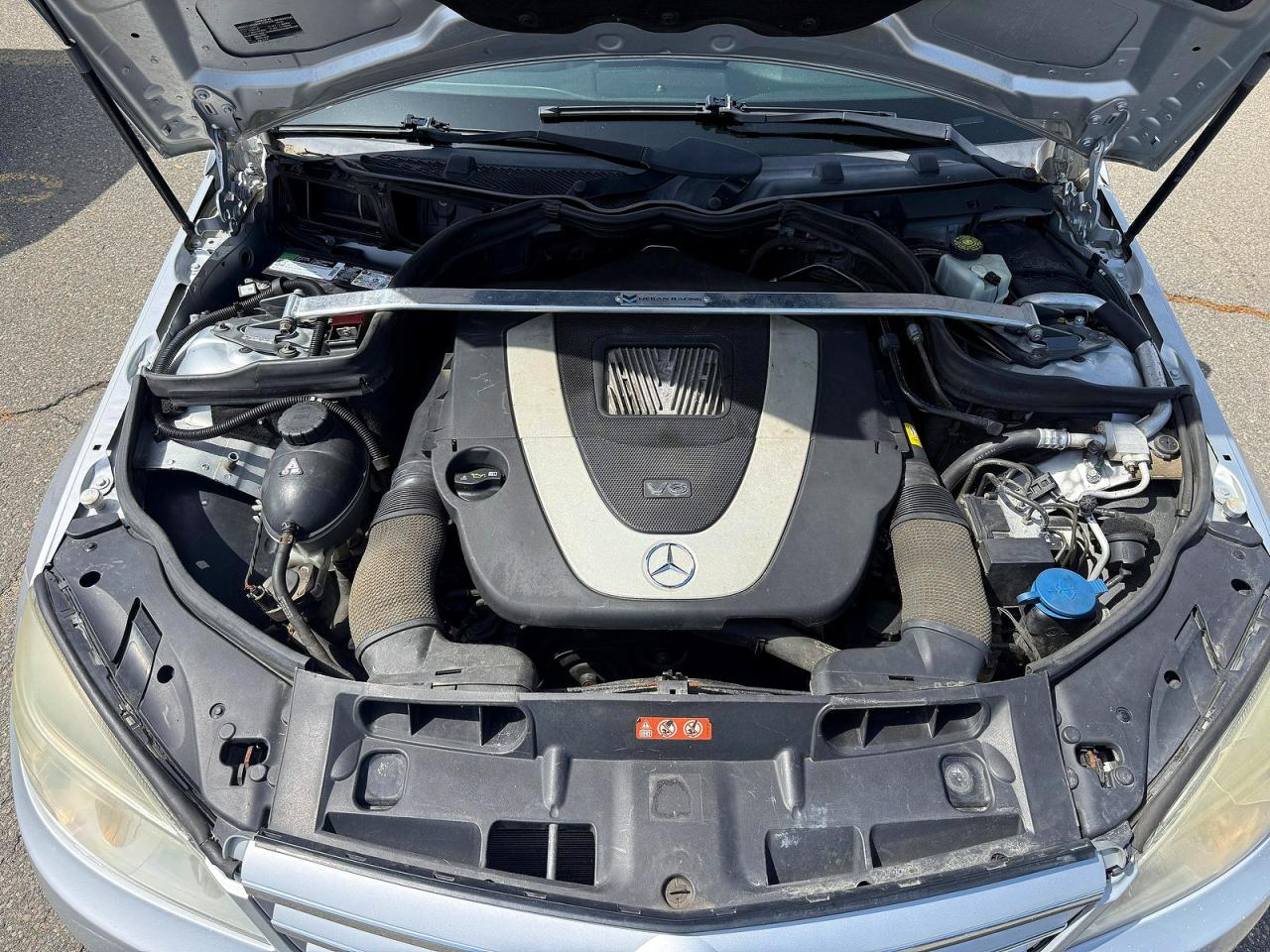 2010 Mercedes-benz C 300 4matic Silver vin: WDDGF8BB9AR111417