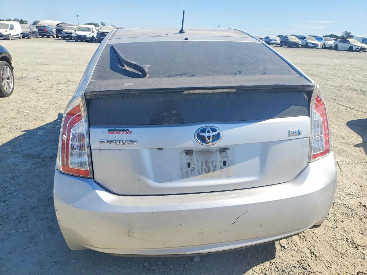 2014 Toyota Prius Two Зеленый vin: JTDKN3DU3E1832295