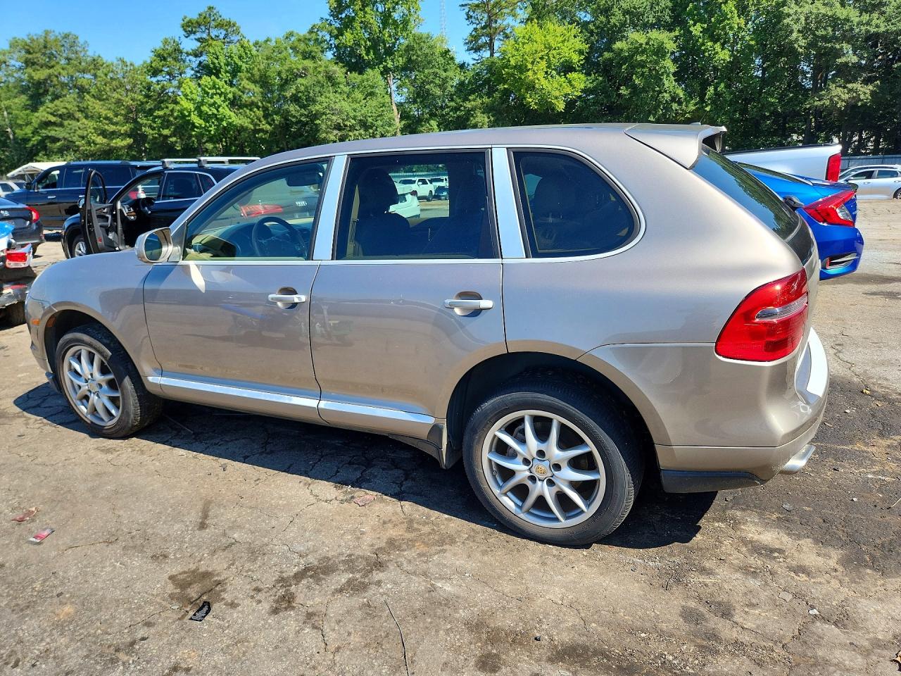 2008 Porsche Cayenne S Tan vin: WP1AB29P88LA34948