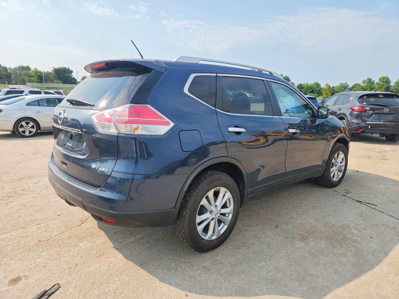 2015 Nissan Rogue Sv Blue vin: KNMAT2MV3FP525633