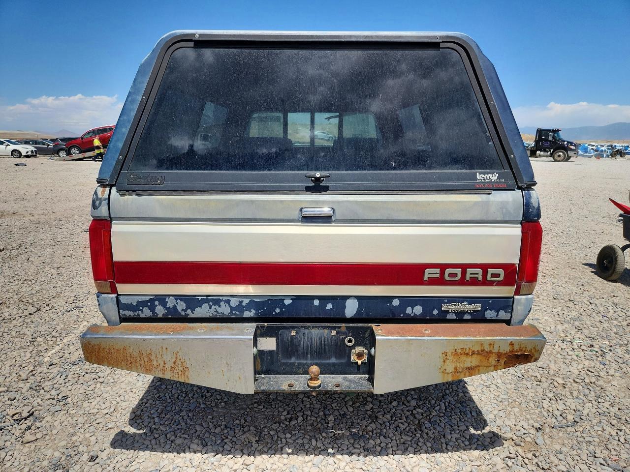 1991 Ford F250 Blue vin: 1FTEF26N2MPB24254