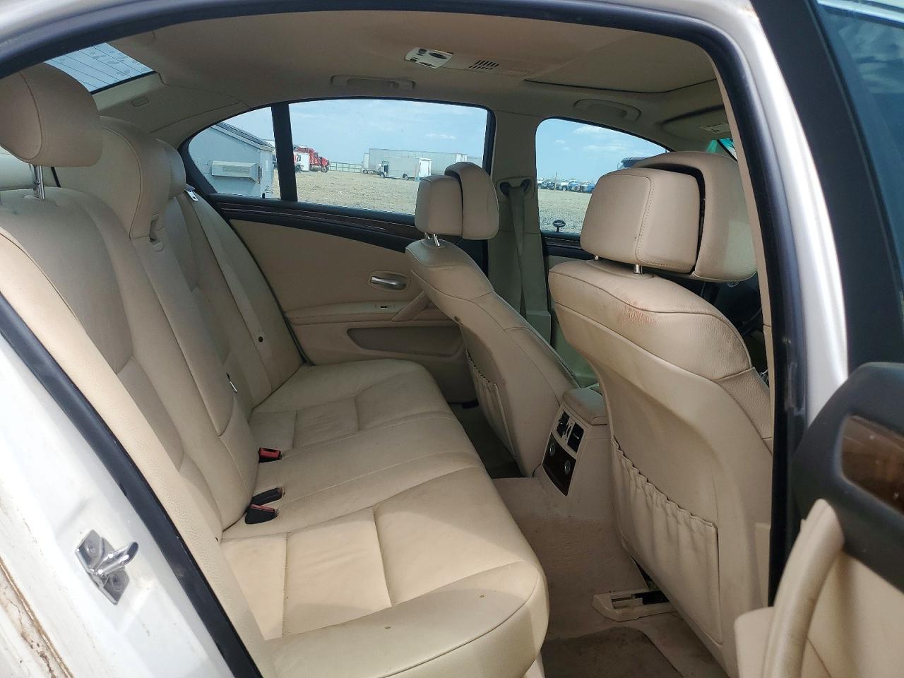 2008 Bmw 528 I White vin: WBANU53548C113410