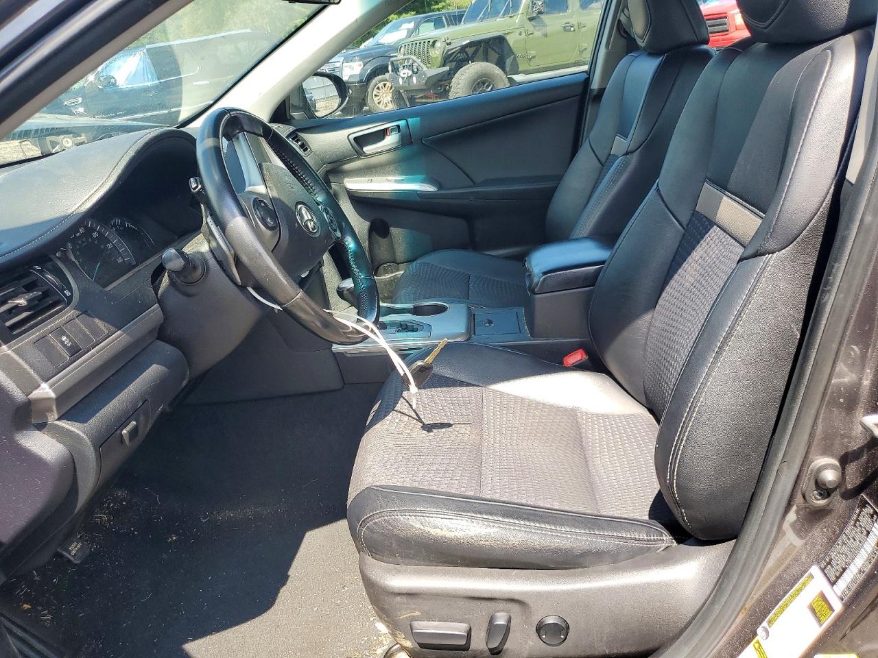 2014 Toyota Camry Se Gray vin: 4T1BF1FK9EU383583