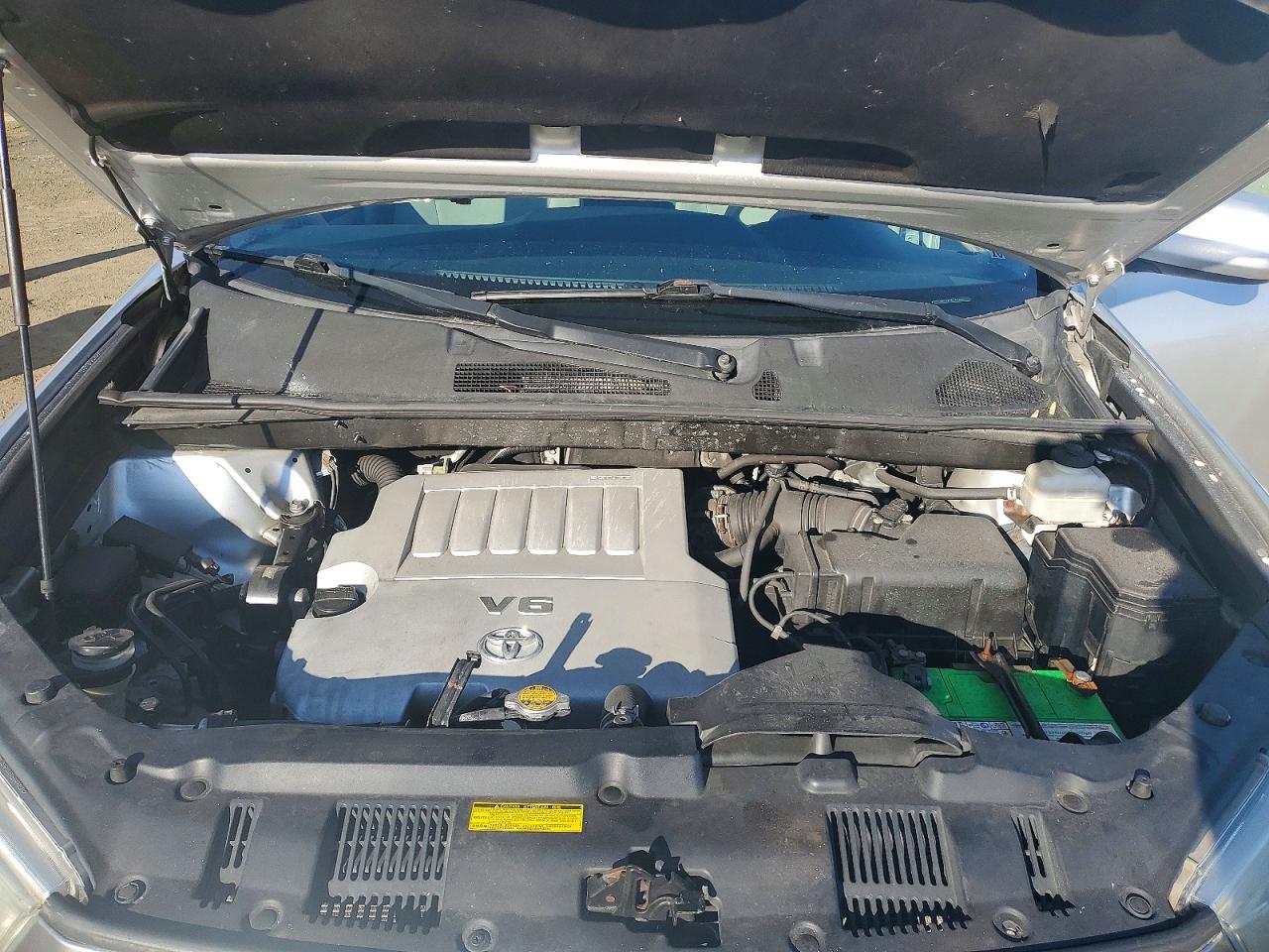 2013 Toyota Highlander Plus Серебряный vin: 5TDBK3EH6DS190554