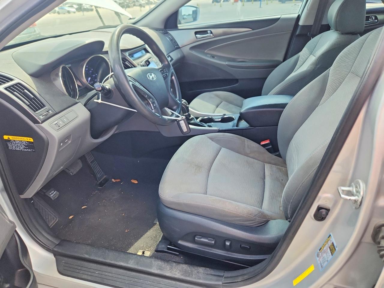 2012 Hyundai Sonata Hybrid Silver vin: KMHEC4A44CA026519
