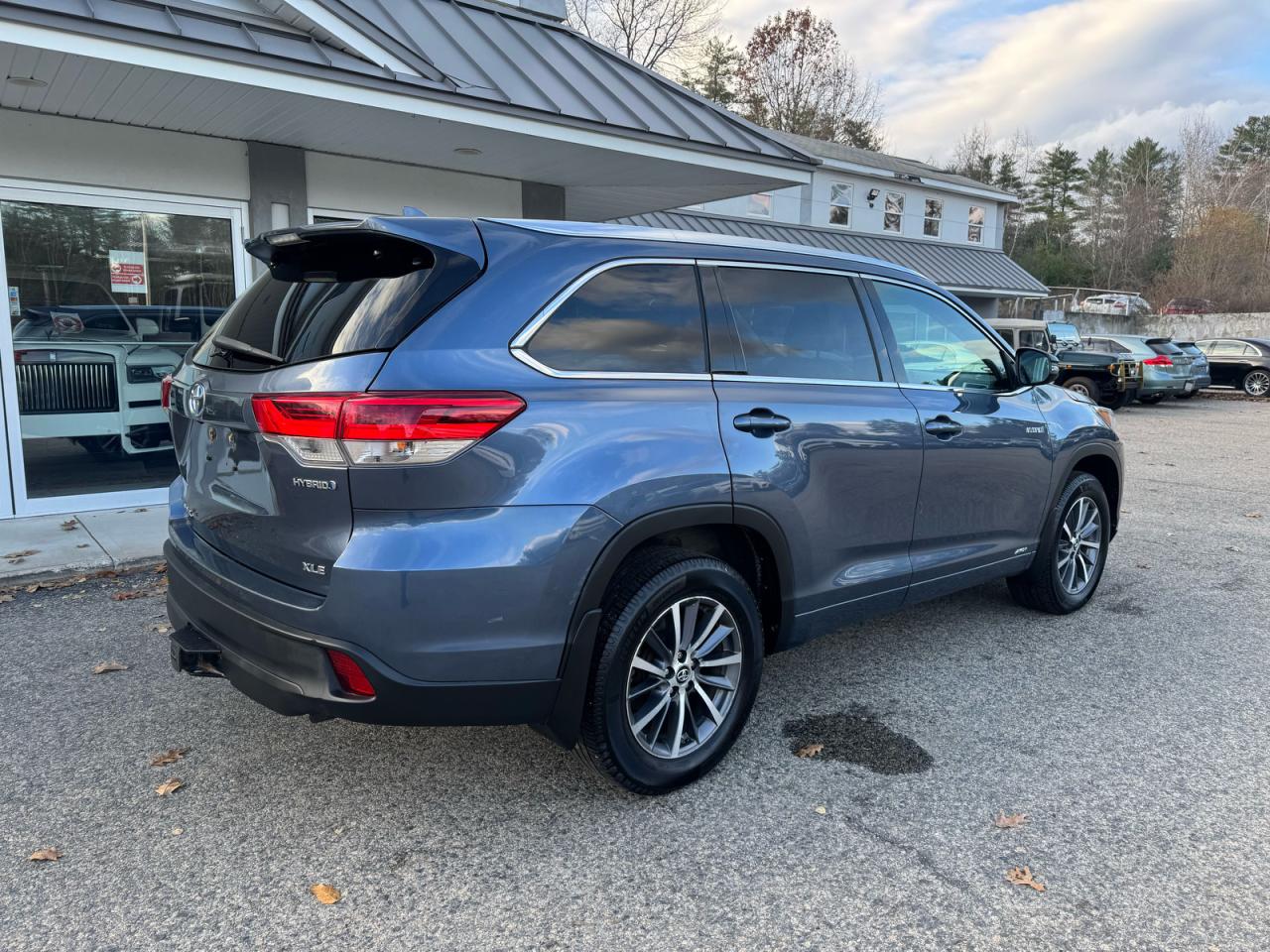 2018 Toyota Highlander Hybrid Синий vin: 5TDJGRFH1JS037638