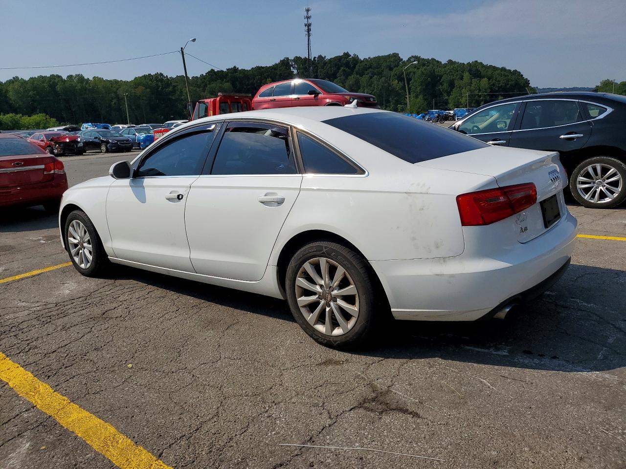 2013 Audi A6 Premium White vin: WAUCFBFCXDN054615