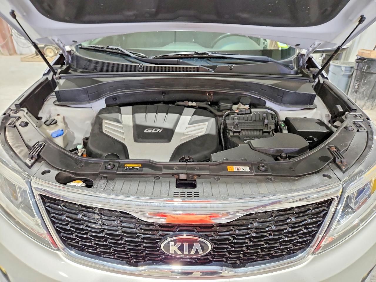 2015 Kia Sorento Lx Silver vin: 5XYKTDA75FG602186