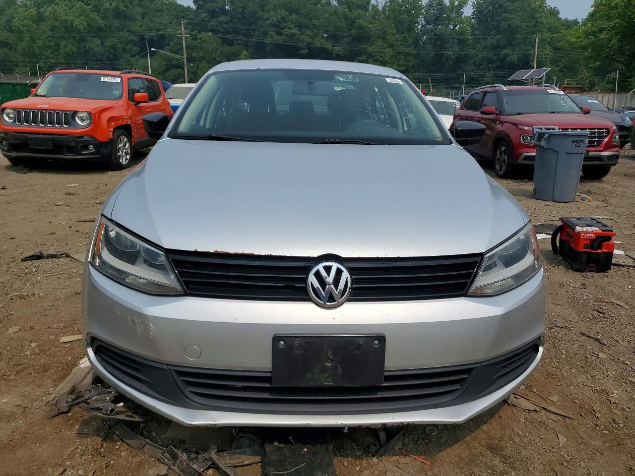 2011 Volkswagen Jetta Silver vin: 3VW2K7AJ2BM360449