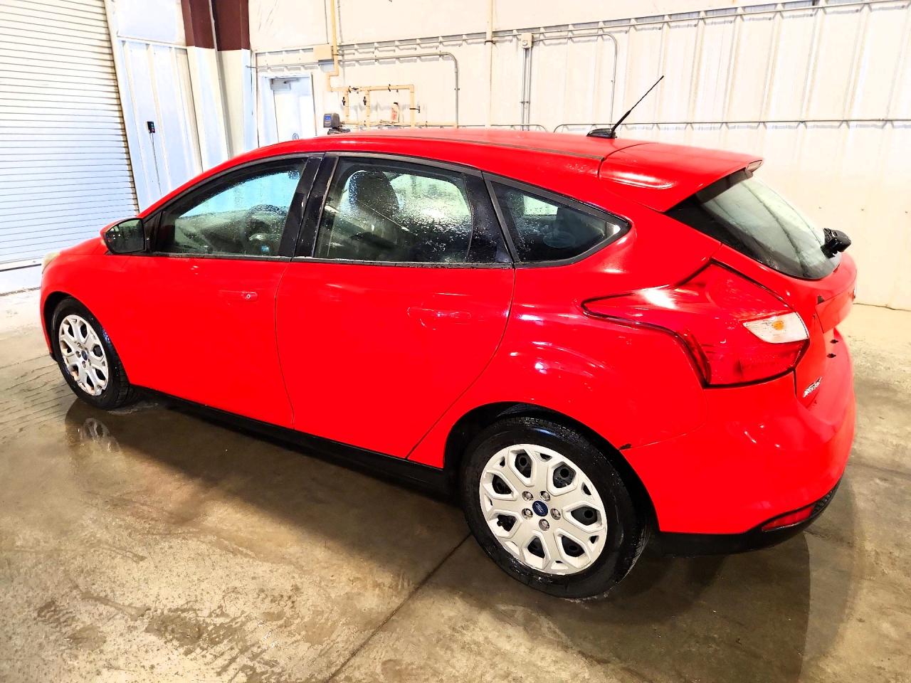 2012 Ford Focus Se Red vin: 1FAHP3K25CL309745