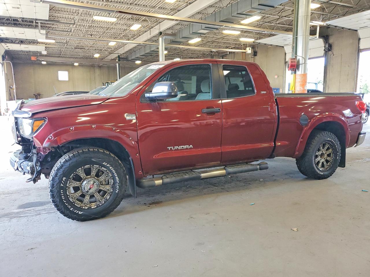 2007 Toyota Tundra Sr5 Burgundy vin: 5TFBT54157X006099