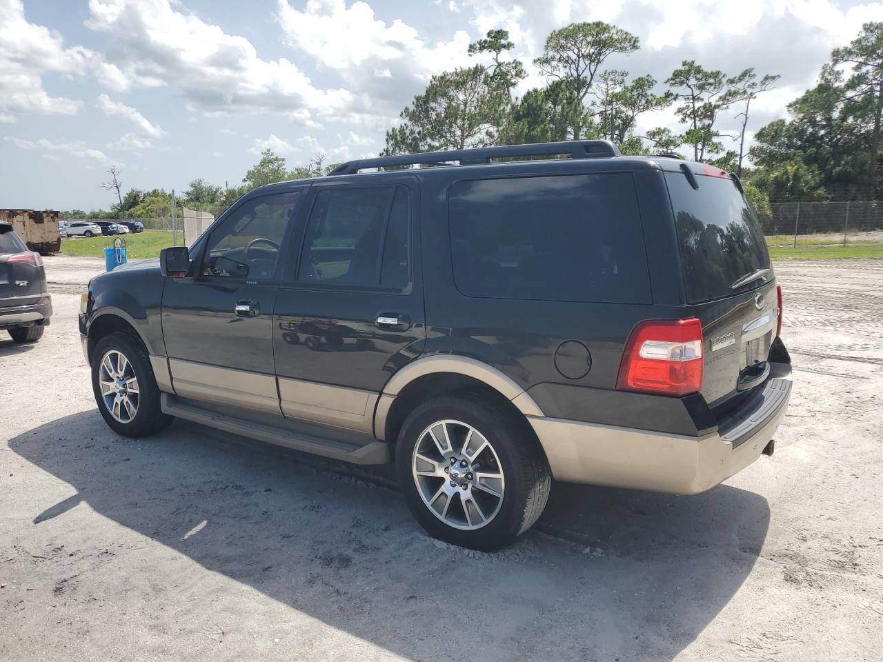 2014 Ford Expedition Xlt Черный vin: 1FMJU1H57EEF21558