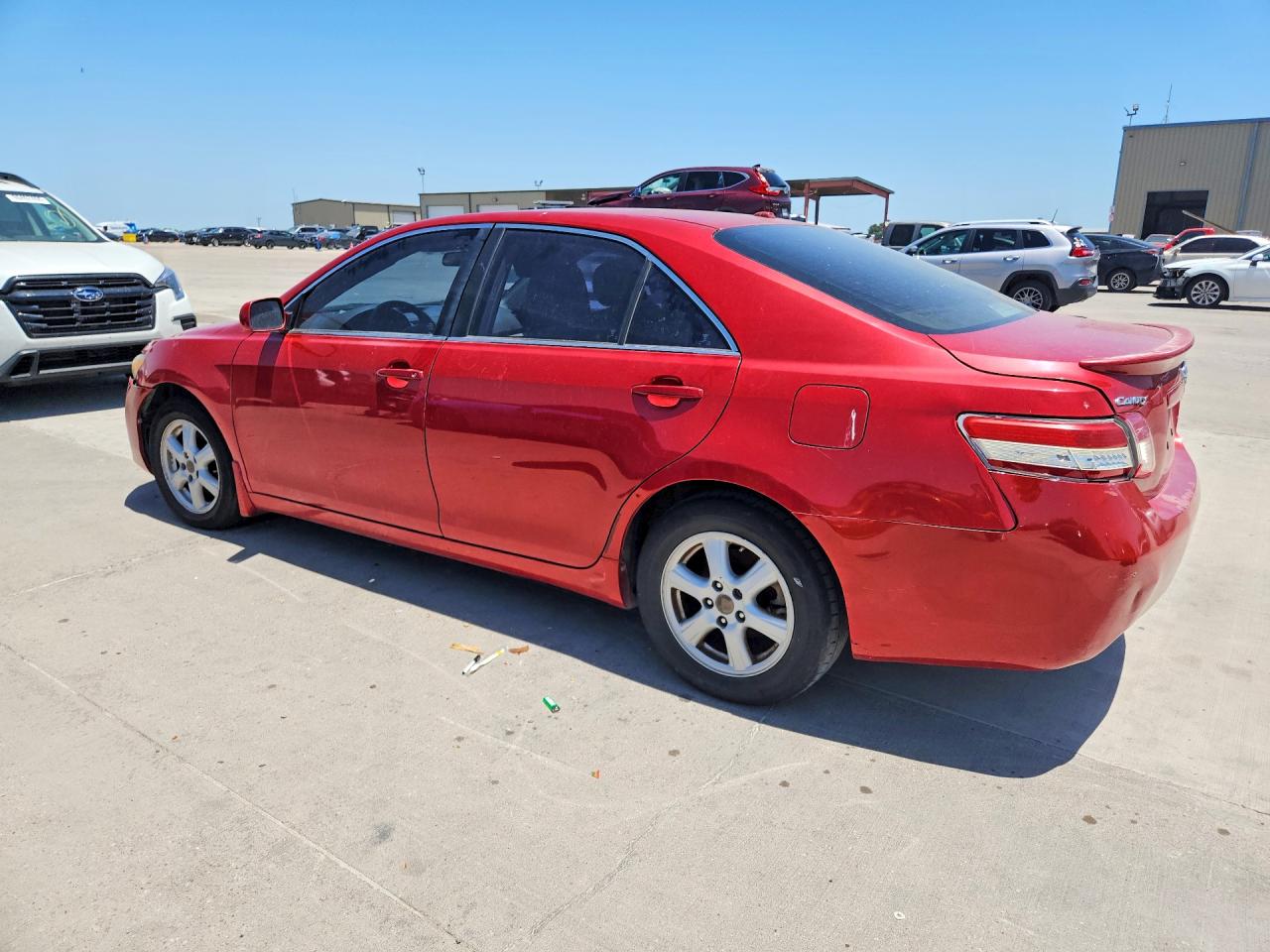 2010 Toyota Camry Le Red vin: 4T1BF3EK2AU512478