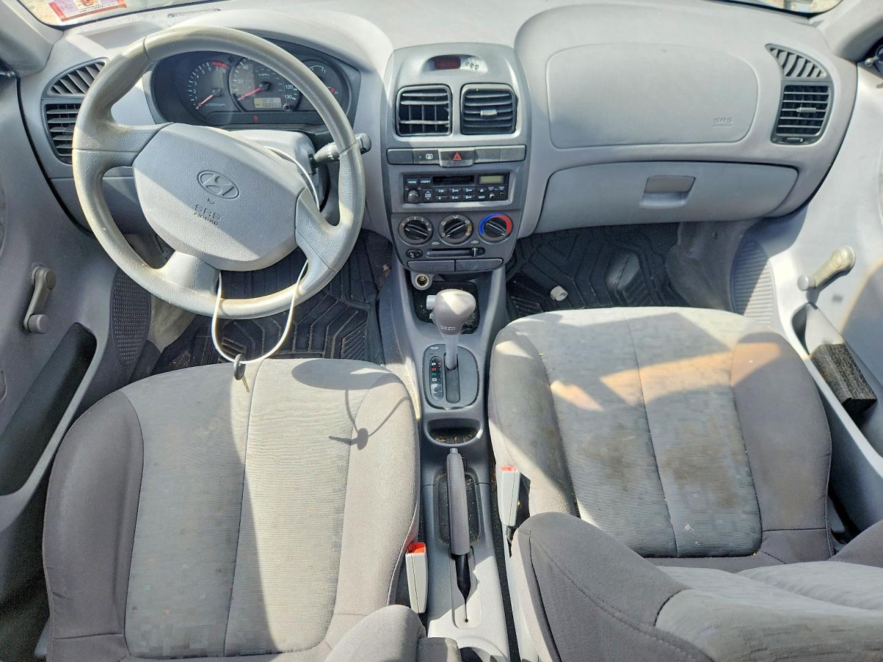 2004 Hyundai Accent Gl Silver vin: KMHCG45C64U561378