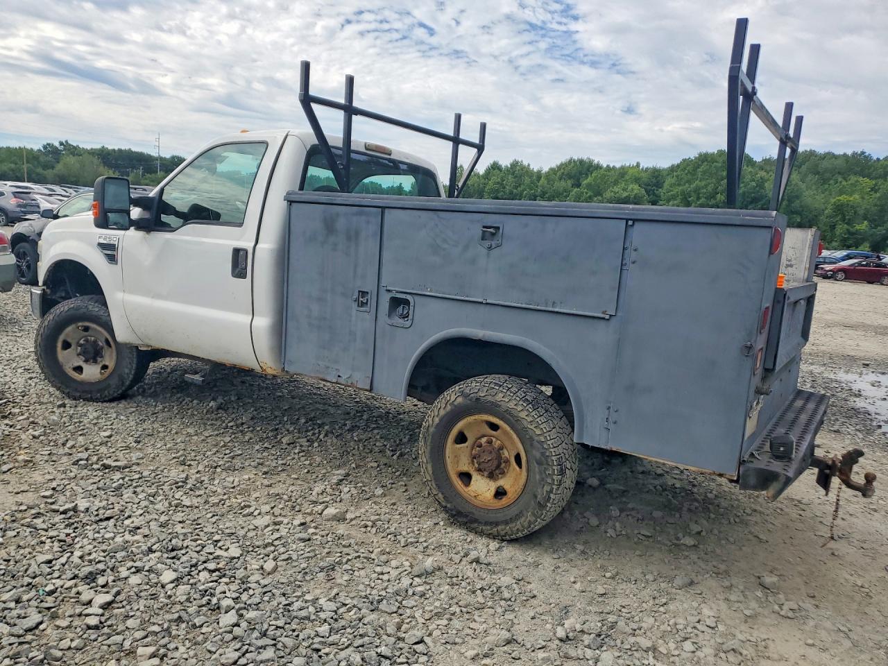 2009 Ford F250 Super Duty White vin: 1FDNF21559EA66775