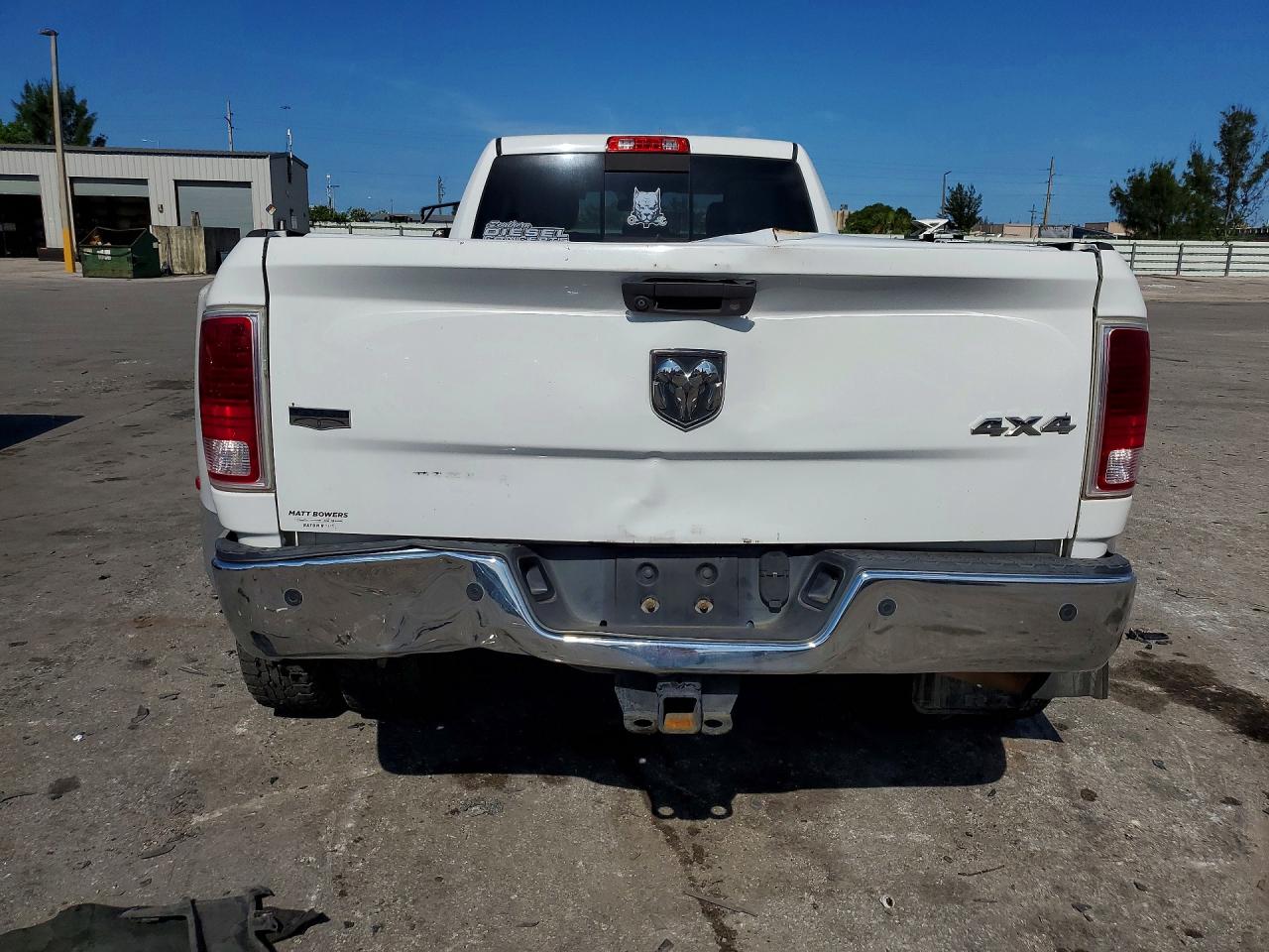 2015 Ram 3500 Laramie White vin: 3C63RRJL5FG542271