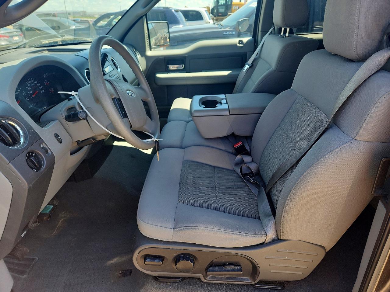 2005 Ford F150 Black vin: 1FTPX14565NB34611