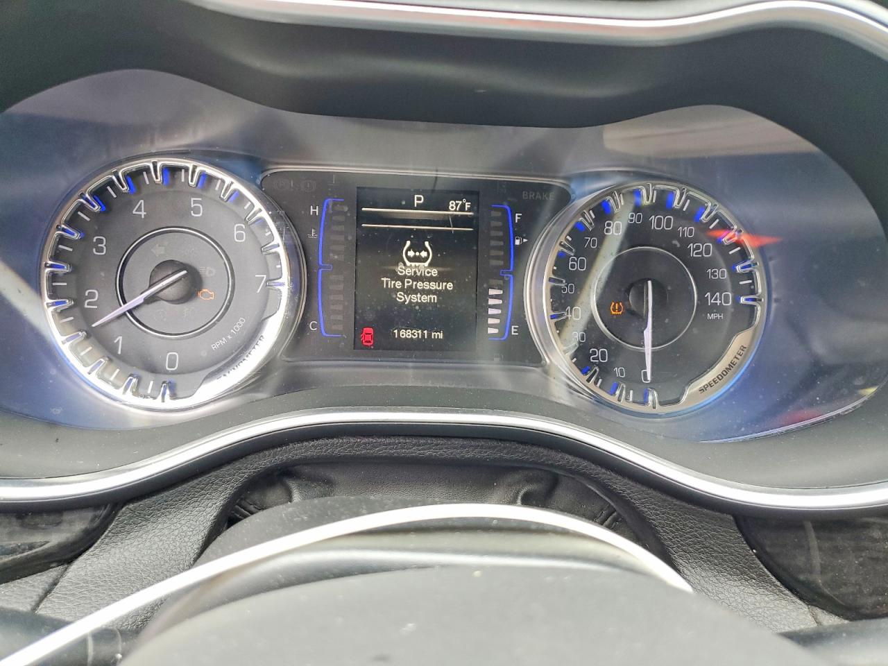 2015 Chrysler 200 C White vin: 1C3CCCCB2FN629181