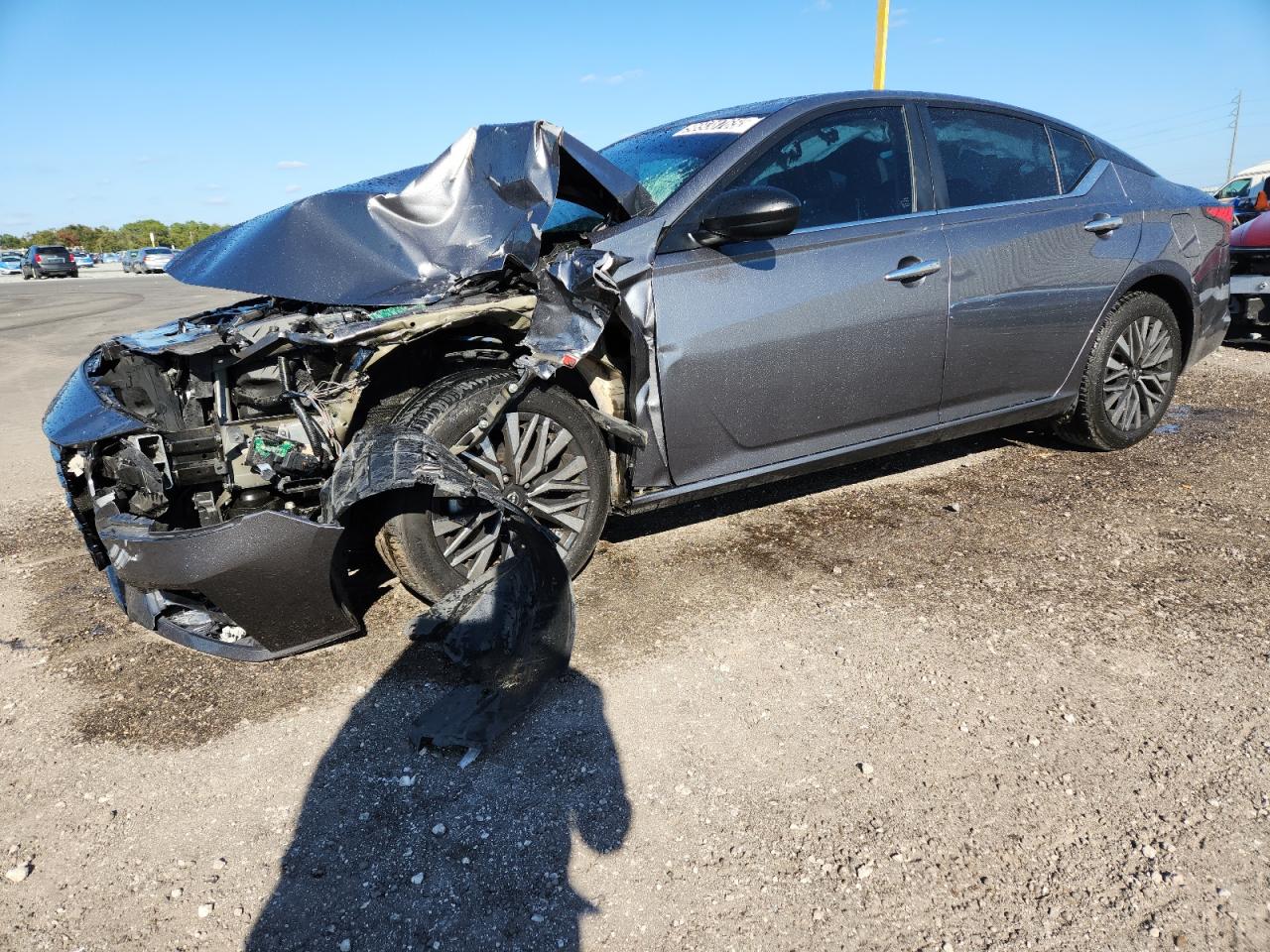 2024 Nissan Altima Sv Серый vin: 1N4BL4DV4RN355272 Damage: Windshield, Broken, Replacement Required