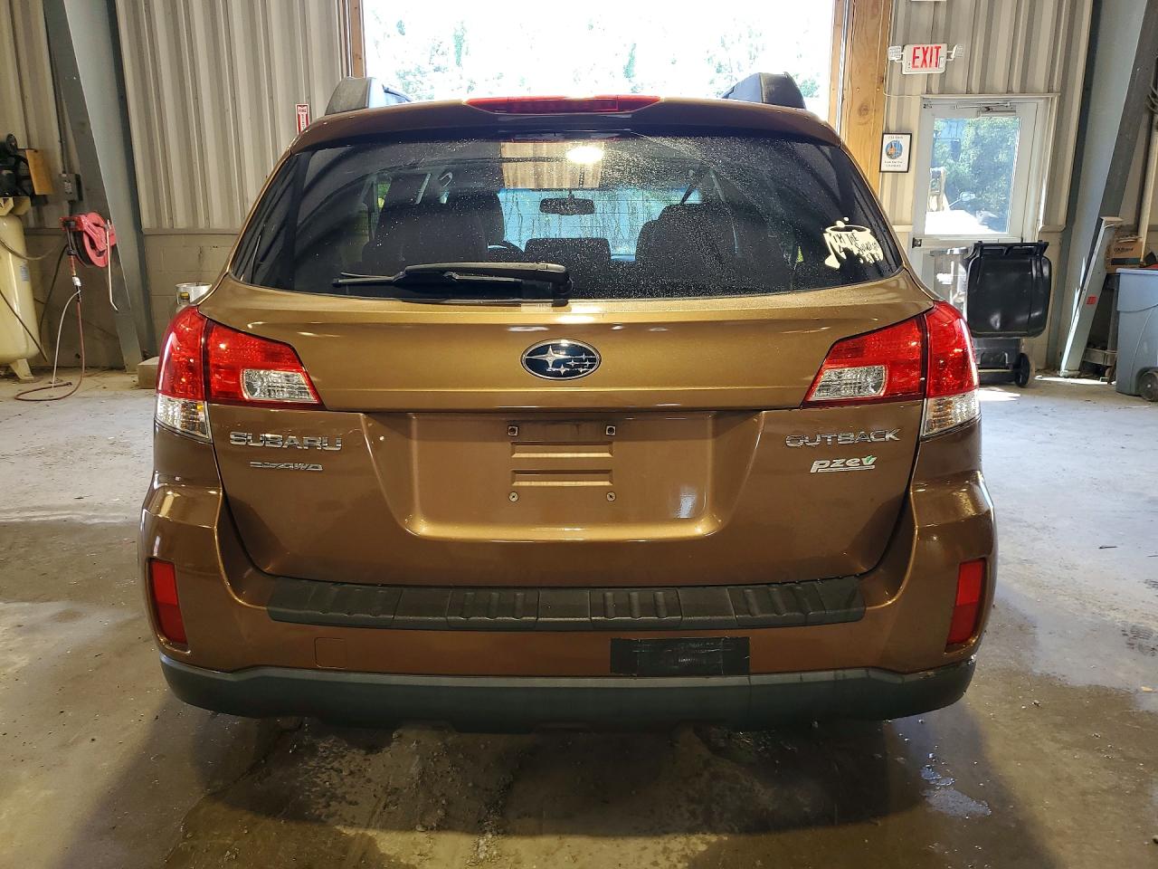 2012 Subaru Outback 2.5i Premium Tan vin: 4S4BRBCCXC3245399