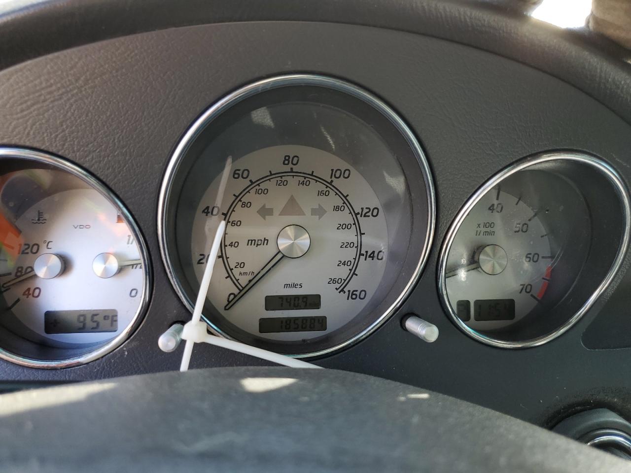 2004 Mercedes-benz Slk 230 Kompressor Silver vin: WDBKK49F24F305678