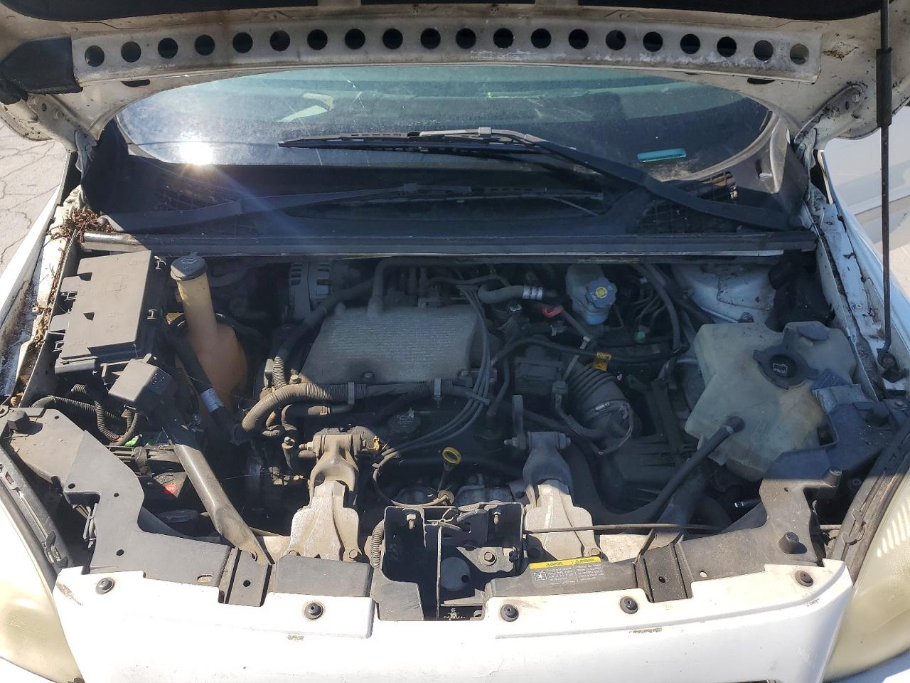 2005 Chevrolet Uplander Ls White vin: 1GNDV23L55D257893