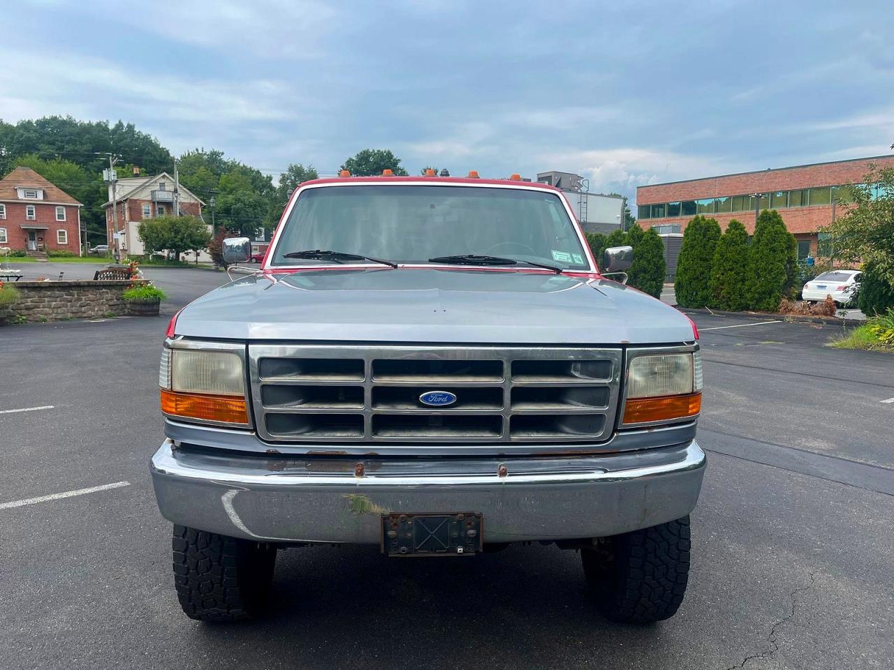 1997 Ford F250 Two Tone vin: 1FTHX26H8VEC43508