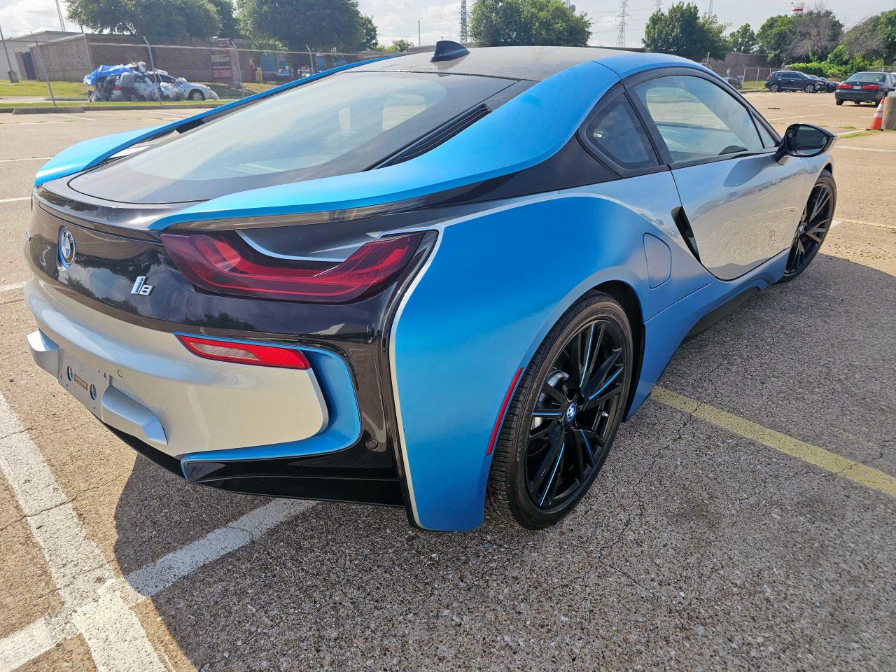 2014 Bmw I8 Two Tone vin: WBY2Z2C51EVX64711