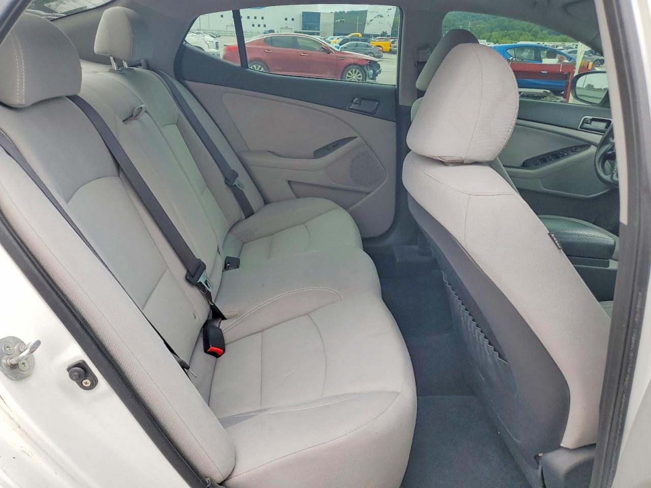 2013 Kia Optima Lx Белый vin: KNAGM4A78D5382533