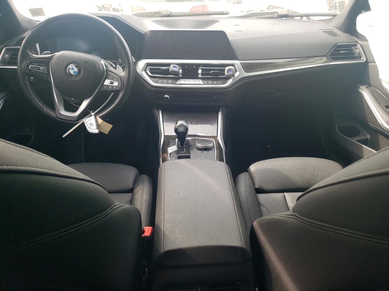 2021 Bmw 330xi    White vin: 3MW5R7J06M8B63280