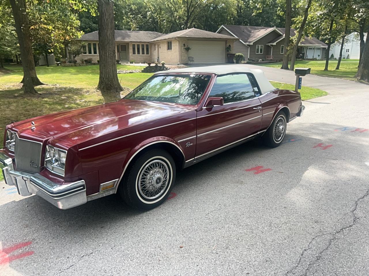 1985 Buick Riviera Maroon vin: 1G4EZ67Y5FE447506