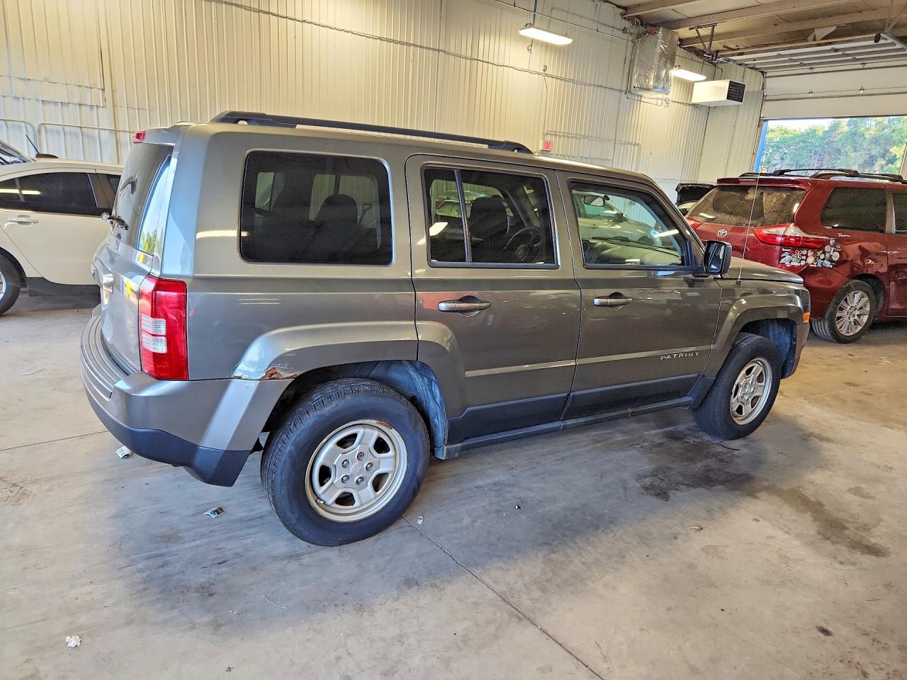 2012 Jeep Patriot Sport Gray vin: 1C4NJRBB7CD576512