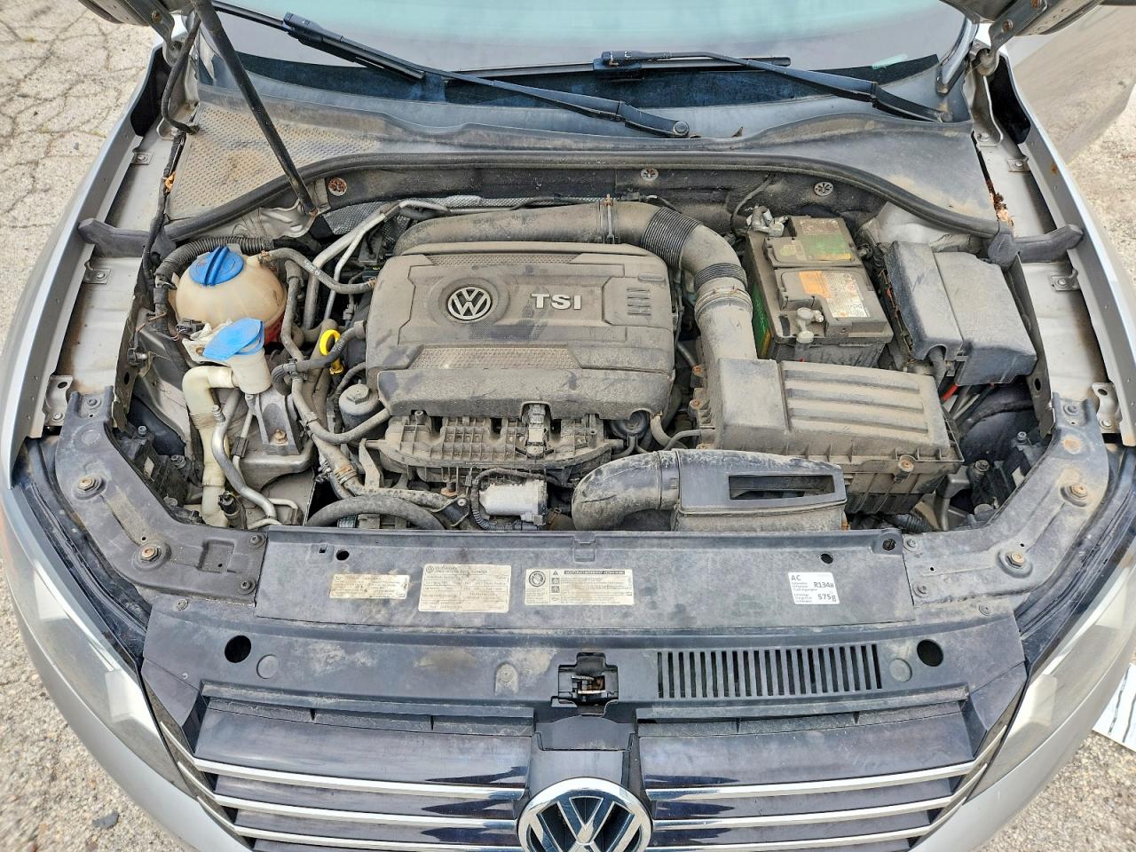 2014 Volkswagen Passat Se Серебряный vin: 1VWBS7A31EC053328